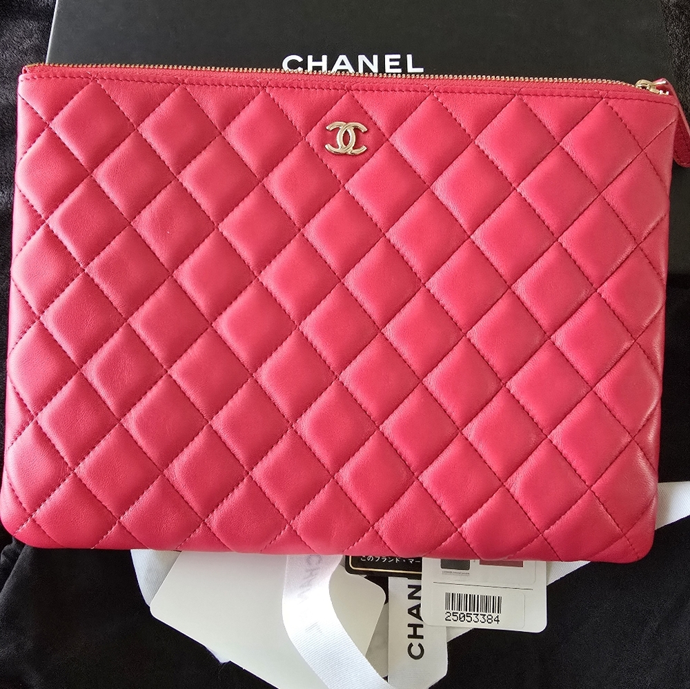 🤩SALE🤩Chanel O case - Picture 2 of 11